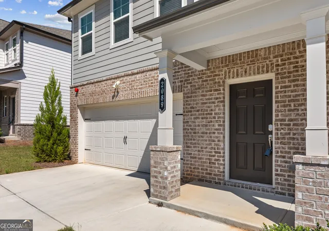 Photo 3 of Single family home for sale at 2089 Pecan Dr, Douglasville, GA 30135 | MLS# 10836346 | Listing updated on 2026-10-20