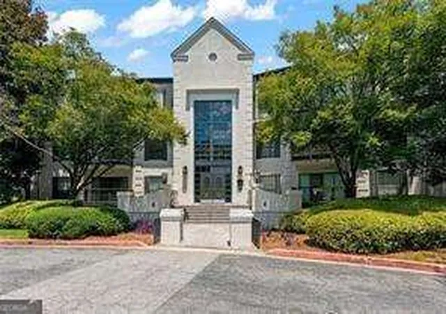 Photo 2 of Condo for sale at 4113 Pine Hts Dr Ne, Atlanta, GA 30324 | MLS# 10840655 | Listing updated on 2026-09-18