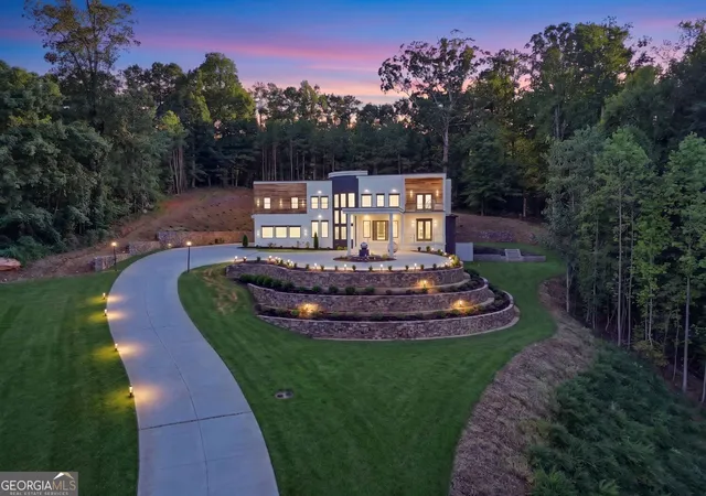 Photo 2 of Single family home for sale at 1612 Mountain Shadow Trl, Stone Mountain, GA 30087 | MLS# 10842594 | Listing updated on 2026-09-23
