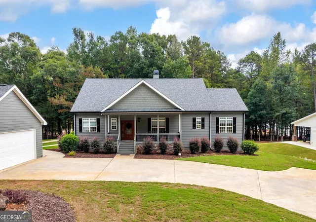 Photo 3 of Single family home for sale at 2716 Holcomb Dr, Martin, GA 30557 | MLS# 10853272 | Listing updated on 2026-09-28