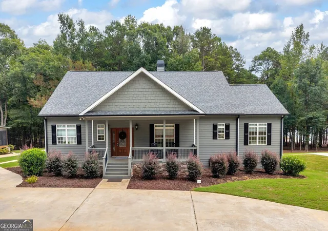 Photo 3 of Single family home for sale at 2716 Holcomb Dr, Martin, GA 30557 | MLS# 10853272 | Listing updated on 2026-09-28