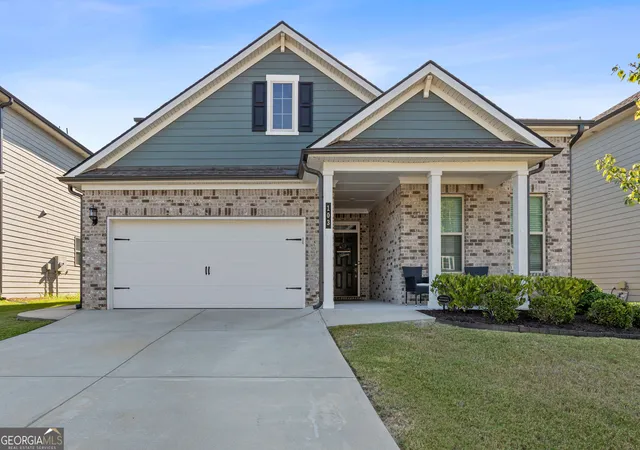 Photo 2 of Single family home for sale at 103 Vivian Ln, Peachtree City, GA 30269 | MLS# 10835910 | Listing updated on 2026-10-01