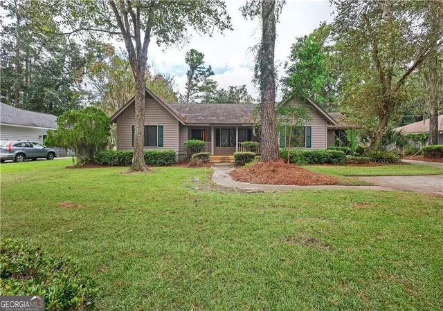 Photo 1 of Sale Pending at 123 Rose Dhu Rd, Savannah, GA 31419 | MLS# 10850431 | Listing updated on 2026-09-21