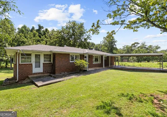Photo 2 of Single family home for sale at 728 Bell Crk Rd, Hiawassee, GA 30546 | MLS# 10843437 | Listing updated on 2026-09-14
