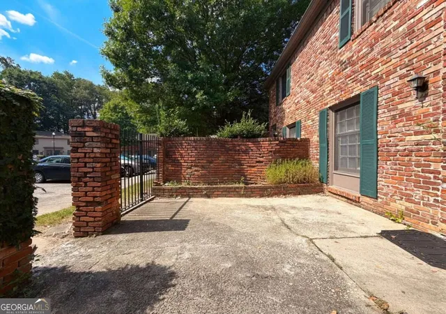 Photo 3 of Condo for sale at 3079 Colonial Way #B, Atlanta, GA 30341 | MLS# 10840519 | Listing updated on 2026-09-18