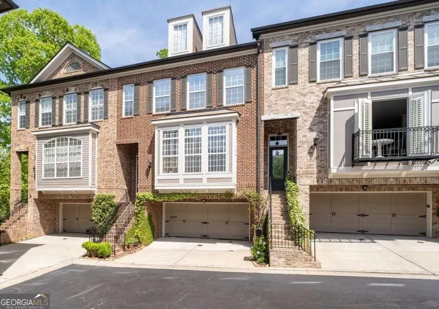 Photo 2 of Townhouse for sale at 2691 Rivers Edge Dr Ne #48, Atlanta, GA 30324 | MLS# 10833867 | Listing updated on 2026-09-24
