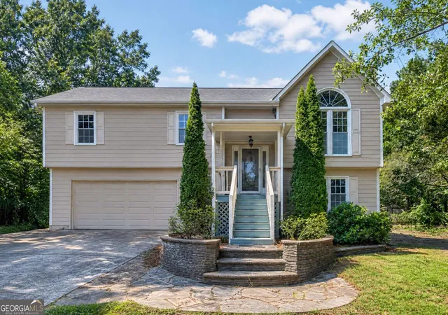 Photo 1 of Sale Pending at 398 Dacula Rd, Dacula, GA 30019 | MLS# 10843494 | Listing updated on 2026-10-01