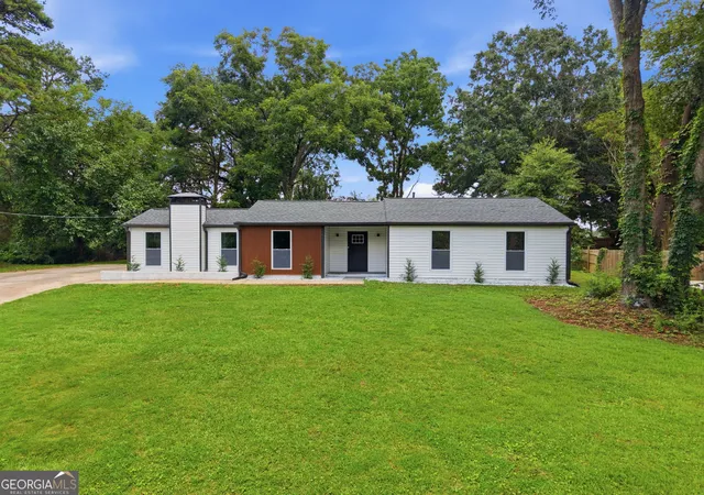 Photo 2 of Single family home for sale at 978 Hilltop Ct, Lawrenceville, GA 30045 | MLS# 10849057 | Listing updated on 2026-10-02