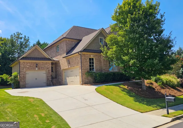 Photo 3 of Single family home for sale at 4271 Sierra Crk Ct, Hoschton, GA 30548 | MLS# 10843007 | Listing updated on 2026-09-24