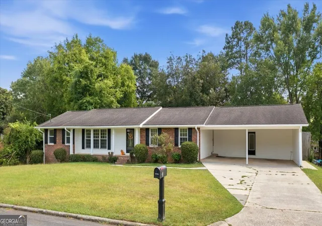 Photo 3 of Single family home for sale at 3 Cameo Dr Nw, Rome, GA 30165 | MLS# 10850363 | Listing updated on 2026-10-05