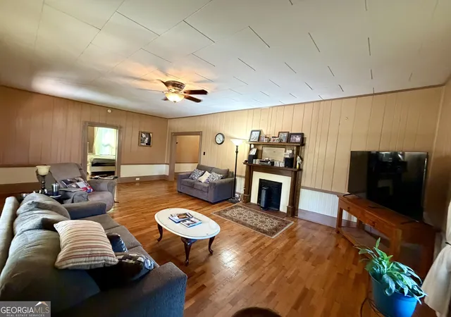 Photo 3 of Single family home for sale at 312 N Line St, Dexter, GA 31019 | MLS# 10836987 | Listing updated on 2026-09-15