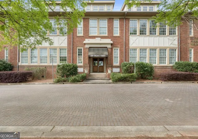 Listing Photo 4 - Condo for sale in building located at 600 College St, Atlanta, GA 30354 - Unit #113