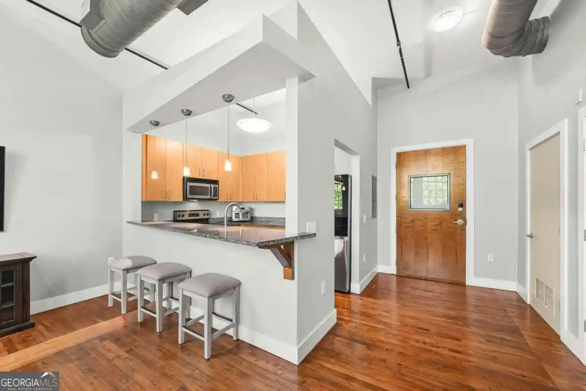 Listing Photo 1 - Condo for sale in 600 College St located at 600 College St, Atlanta, GA 30354 - Unit #205