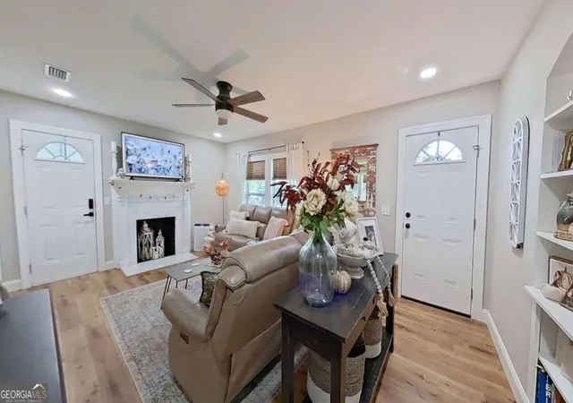 Photo 3 of Single family home for sale at 116 Glenwood Dr, Thomasville, GA 31792 | MLS# 10848276 | Listing updated on 2026-09-30