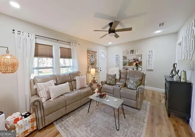 Photo 4 of Single family home for sale at 116 Glenwood Dr, Thomasville, GA 31792 | MLS# 10848276 | Listing updated on 2026-09-30