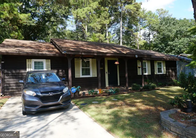 Photo 1 of Single family home for sale at 8898 Gatewood Cirlce, Jonesboro, GA 30238 | MLS# 10852861 | Listing updated on 2026-10-08