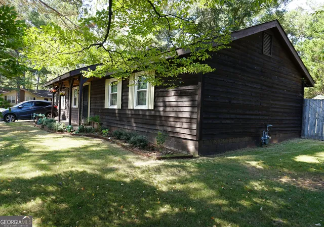 Photo 3 of Single family home for sale at 8898 Gatewood Cirlce, Jonesboro, GA 30238 | MLS# 10852861 | Listing updated on 2026-10-08