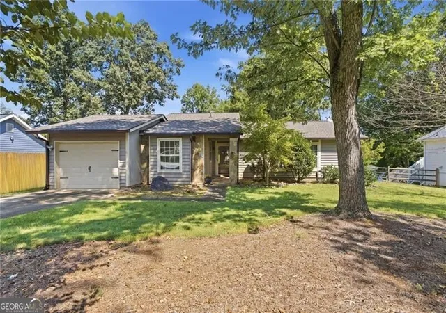 Photo 3 of Single family home for sale at 2835 Landington Way, Duluth, GA 30096 | MLS# 10853276 | Listing updated on 2026-10-09