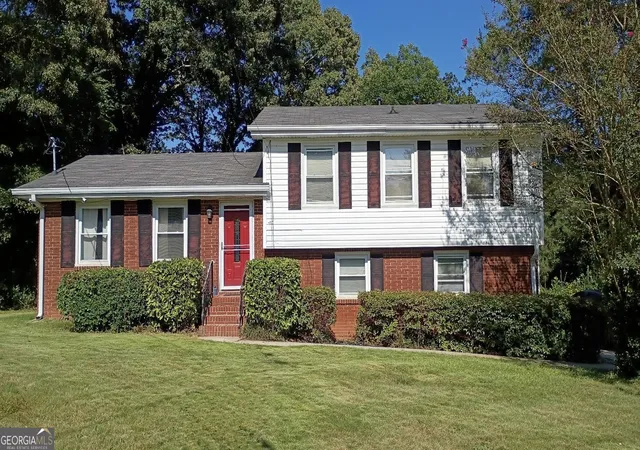 Photo 1 of Sale Pending at 6556 Wendell Cir, Morrow, GA 30260 | MLS# 10834624 | Listing updated on 2026-09-04