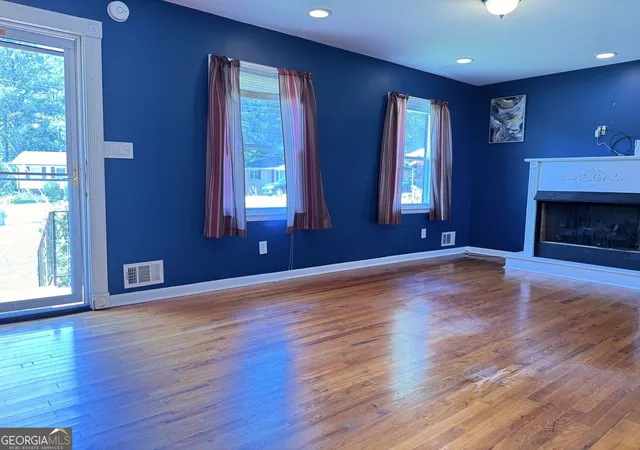 Photo 2 of Sale Pending at 6556 Wendell Cir, Morrow, GA 30260 | MLS# 10834624 | Listing updated on 2026-09-04