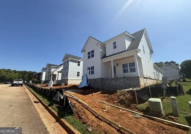 Photo 3 of Single family home for sale at 1050 Bridle Trl, Greensboro, GA 30642 | MLS# 10848982 | Listing updated on 2026-10-02