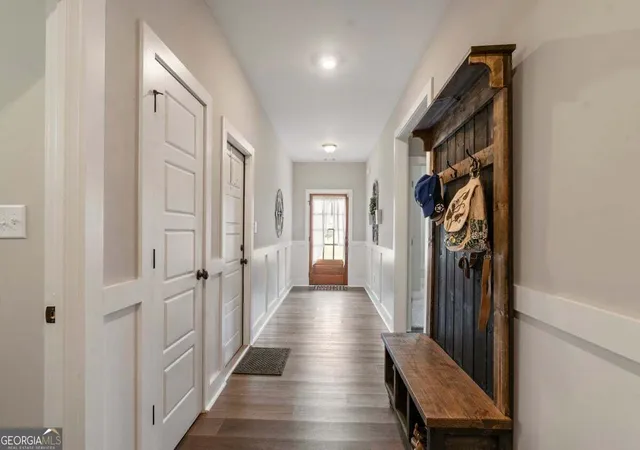 Photo 2 of Single family home for sale at 212 Live Oak Ln, Comer, GA 30629 | MLS# 10835724 | Listing updated on 2026-10-28