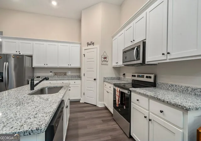 Photo 4 of Single family home for sale at 212 Live Oak Ln, Comer, GA 30629 | MLS# 10835724 | Listing updated on 2026-10-28