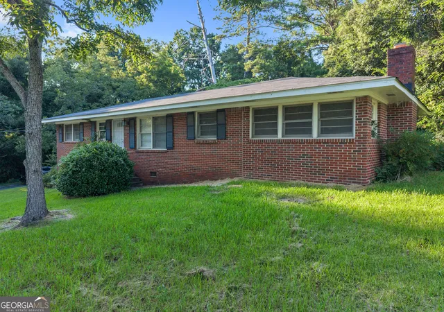 Photo 2 of Single family home for sale at 506 Pineridge Dr, Forest Park, GA 30297 | MLS# 10833680 | Listing updated on 2026-09-11