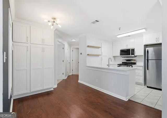 Photo 2 of Condo for sale at 2068 River Hts Walk Se, Marietta, GA 30067 | MLS# 10848245 | Listing updated on 2026-10-06
