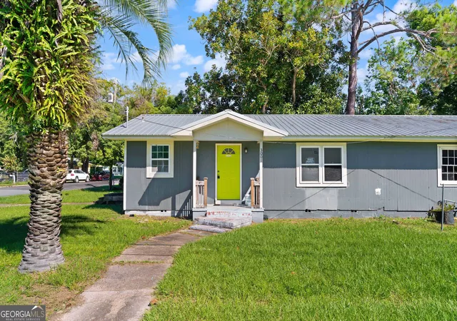 Photo 2 of Multi family home for sale at 3001,3003 & 300 Hopkins Ave, Brunswick, GA 31520 | MLS# 10872586 | Listing updated on 2026-10-28