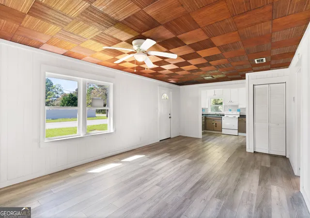 Photo 3 of Multi family home for sale at 3001,3003 & 300 Hopkins Ave, Brunswick, GA 31520 | MLS# 10872586 | Listing updated on 2026-10-28