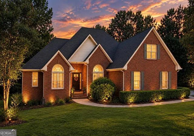 Photo 2 of Single family home for sale at 3857 Willow Bnd Dr Sw, Stockbridge, GA 30281 | MLS# 10851881 | Listing updated on 2026-10-07