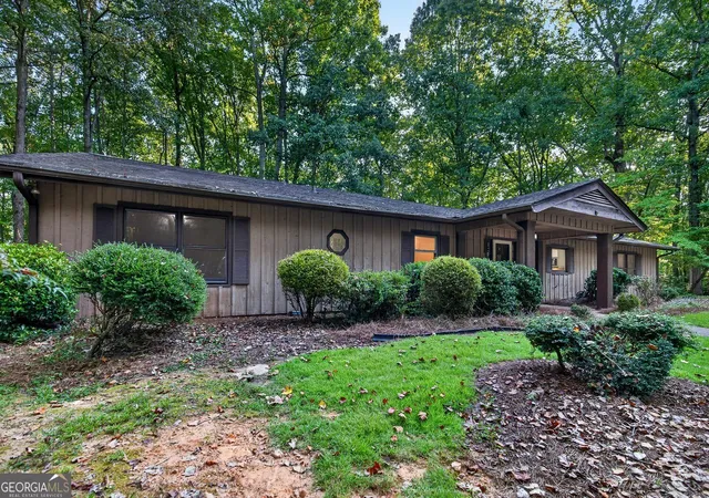 Photo 3 of Single family home for sale at 536 Adams Rd, Fayetteville, GA 30214 | MLS# 10842696 | Listing updated on 2026-09-24