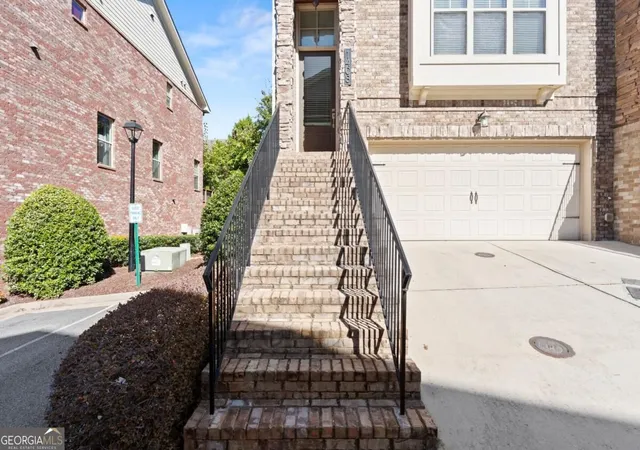 Photo 2 of Townhouse for sale at 1408 Doublegate Dr, Atlanta, GA 30319 | MLS# 10880331 | Listing updated on 2026-10-28