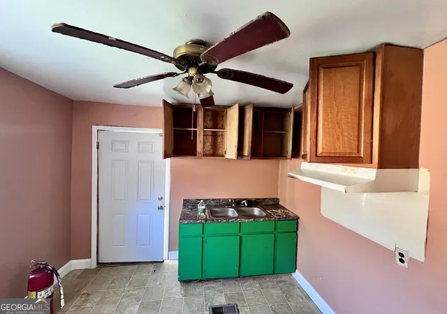 Photo 3 of Single family home for sale at 718 Walcott St, Perry, GA 31069 | MLS# 10850650 | Listing updated on 2026-10-06