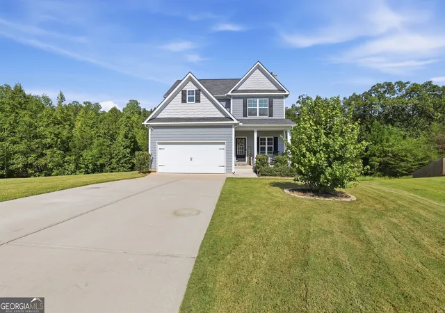 Photo 3 of Single family home for sale at 617 Huntington Ln, Cornelia, GA 30531 | MLS# 10851048 | Listing updated on 2026-10-06