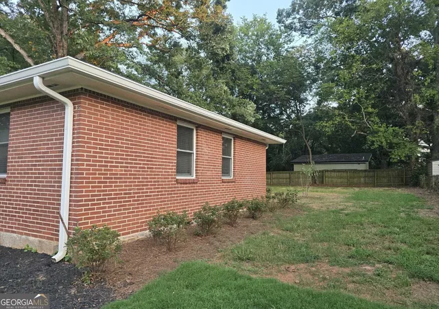 Photo 3 of Single family home for sale at 1807 Pennington Pl Se, Atlanta, GA 30316 | MLS# 10852859 | Listing updated on 2026-09-25