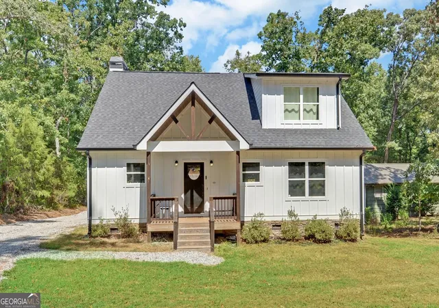 Photo 1 of Single family home for sale at 322 Paradise Point Rd, Hartwell, GA 30643 | MLS# 10853421 | Listing updated on 2026-10-05