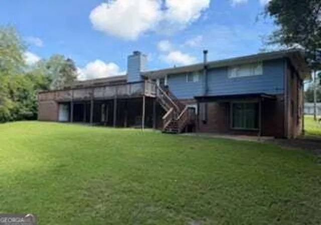 Photo 3 of Single family home for sale at 323 Forest Hl Dr, Warner Robins, GA 31088 | MLS# 10848508 | Listing updated on 2026-09-18