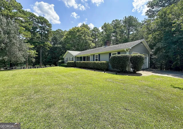 Photo 2 of Sale Pending at 5 Smokemont Dr, Lagrange, GA 30241 | MLS# 10838811 | Listing updated on 2026-09-22
