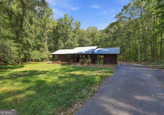 Photo 2 of Single family home for sale at 200 Grayson Trl, Hogansville, GA 30230 | MLS# 10851839 | Listing updated on 2026-10-08