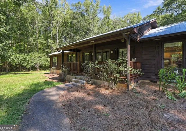 Photo 4 of Single family home for sale at 200 Grayson Trl, Hogansville, GA 30230 | MLS# 10851839 | Listing updated on 2026-10-08