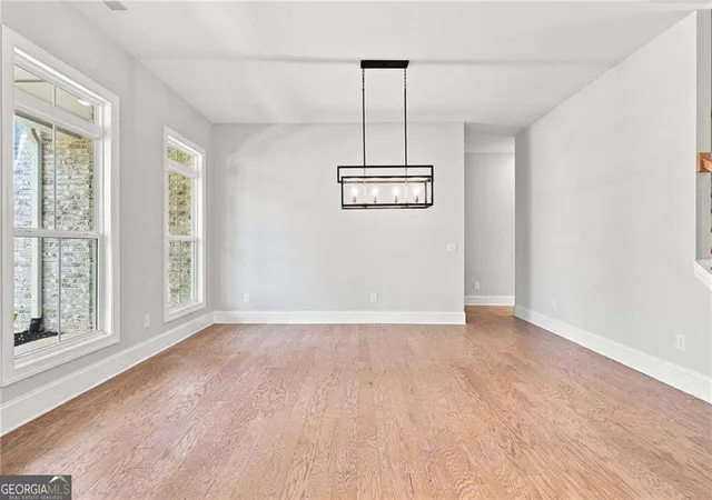 Photo 3 of Single family home for sale at 886 Keystone Dr, Woodstock, GA 30188 | MLS# 10844158 | Listing updated on 2026-09-14