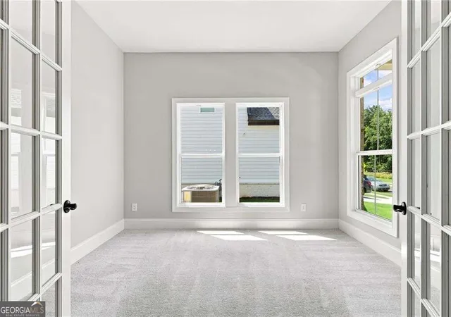 Photo 4 of Single family home for sale at 886 Keystone Dr, Woodstock, GA 30188 | MLS# 10844158 | Listing updated on 2026-09-14