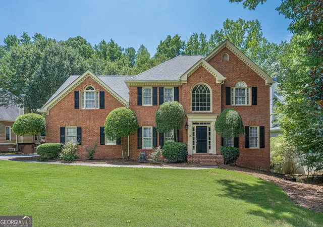 Photo 2 of Single family home for sale at 5535 Grove Point Rd, Johns Creek, GA 30022 | MLS# 10826479 | Listing updated on 2026-09-22