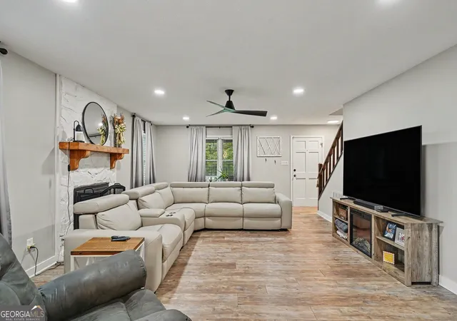 Photo 2 of Single family home for sale at 587 Highway 41 N, Milner, GA 30257 | MLS# 10845050 | Listing updated on 2026-09-14
