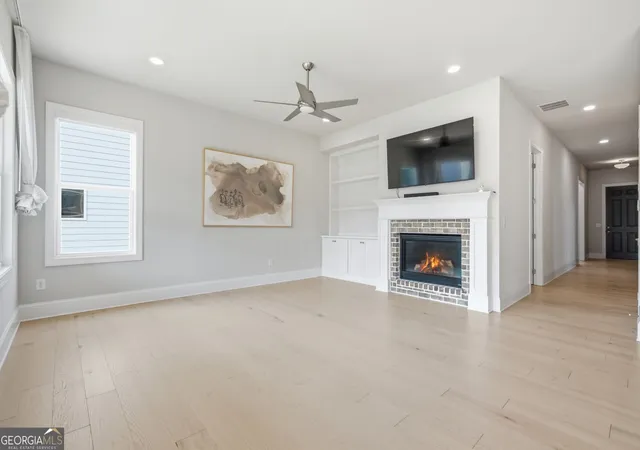 Photo 4 of Single family home for sale at 239 Mooney Rd, Woodstock, GA 30188 | MLS# 10816300 | Listing updated on 2026-09-13