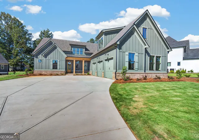 Photo 2 of Single family home for sale at 203 Eagles Wy, Eatonton, GA 31024 | MLS# 10770141 | Listing updated on 2026-09-29