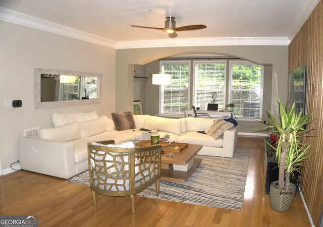 Listing Photo 4 - Condo for sale in building located at 1134 Westchester Ridge NE, Atlanta, GA 30329 - Unit #1134