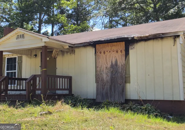 Photo 3 of Single family home for sale at 2842 Hamilton Rd, Lagrange, GA 30241 | MLS# 10848316 | Listing updated on 2026-09-17